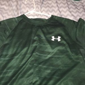 Men’s green shirt